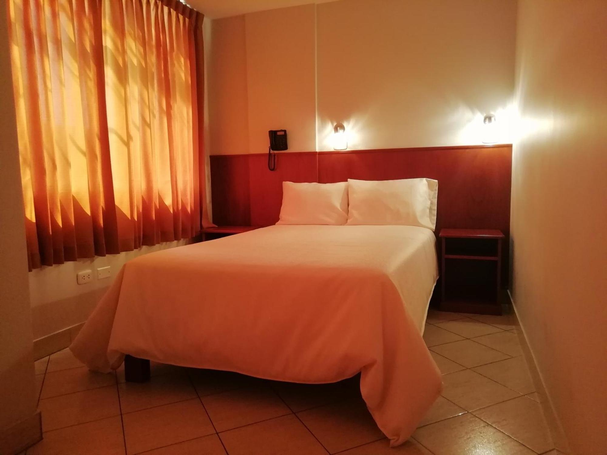 Hostal Vasco Tacna Zewnętrze zdjęcie